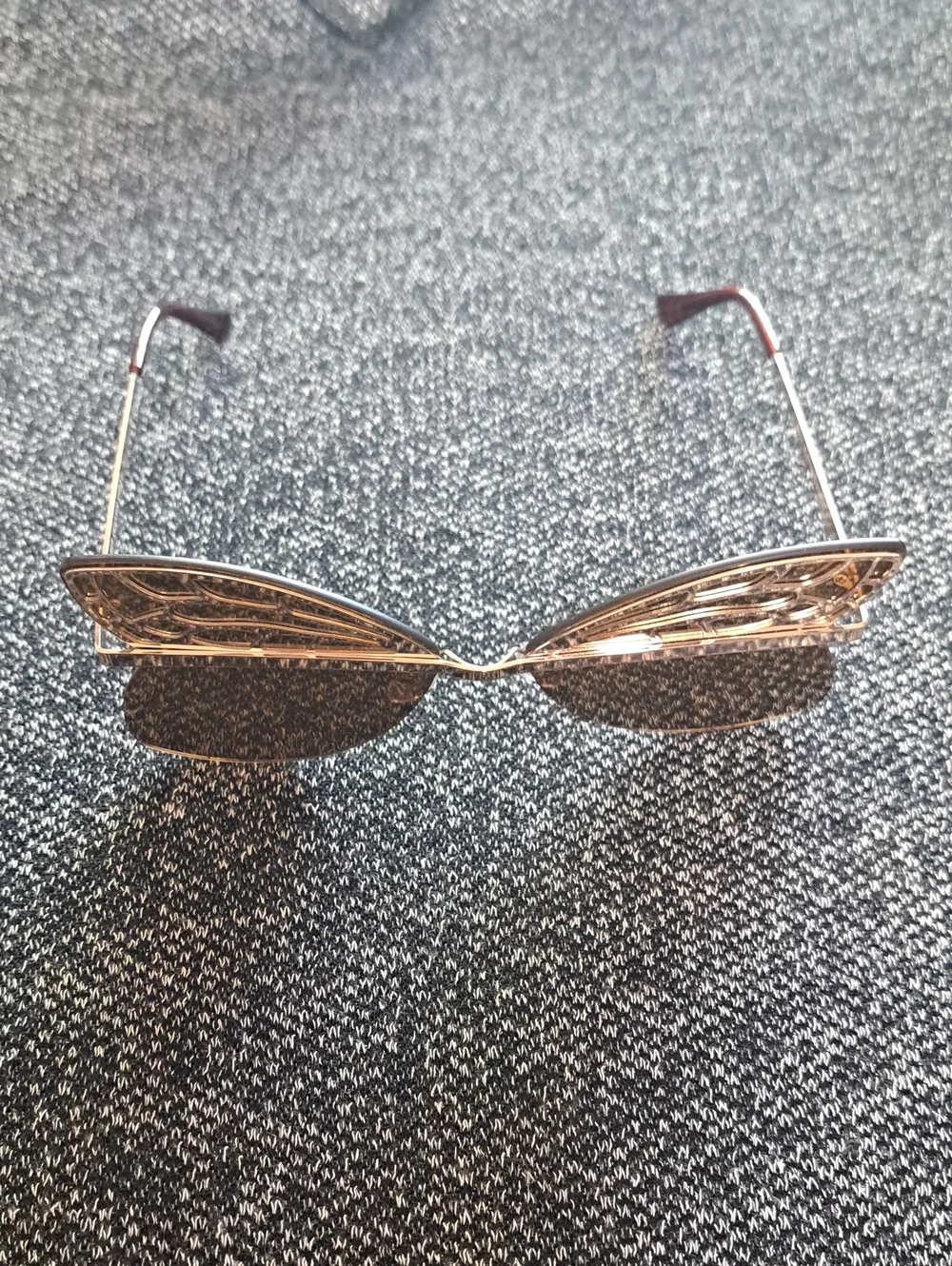 Stylish Rose Gold Butterfly Wing Women's Sunglasses - Brown Lenses